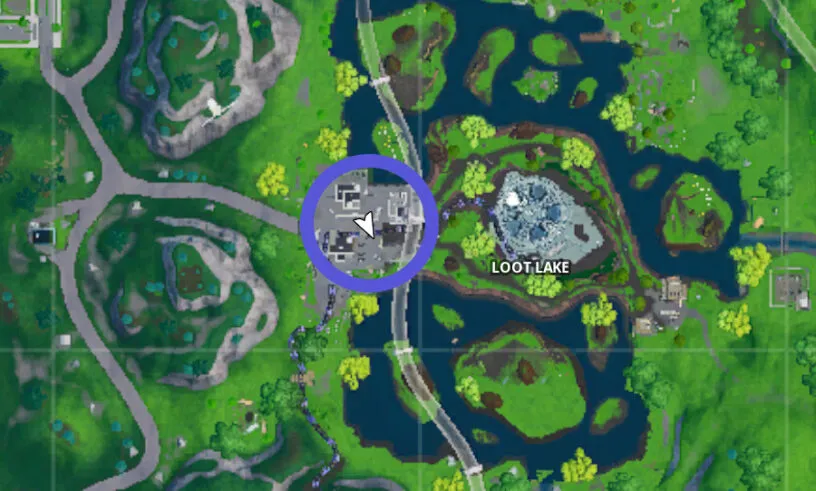 i really like this spot but it s probably not going to remain low population for long there s three big buildings here that can each have a few chest - map distributeur fortnite saison 8