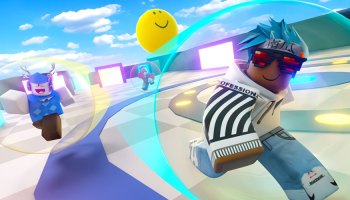 Characters running in Roblox Marble Mania