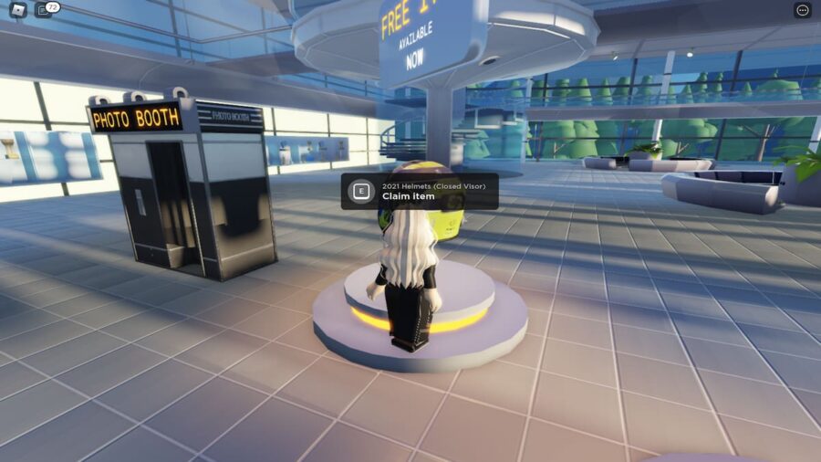 How to get all free items in Roblox McLaren F1 Racing Experience? Pro