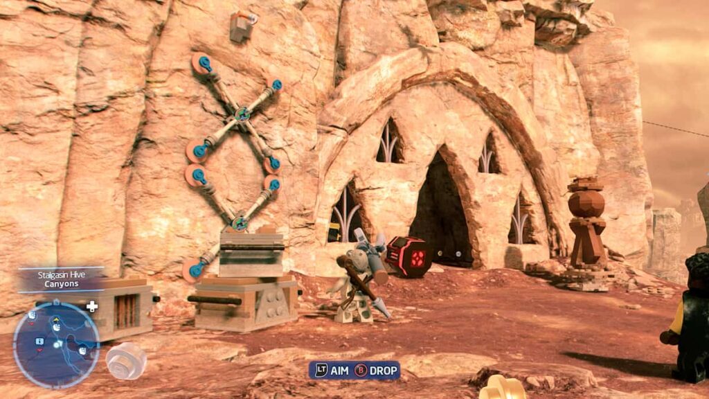 How to get the Datacard in Stalgasin Hive in LEGO Star Wars Skywalker