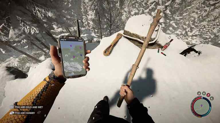 What's the best light source in Sons of the Forest? | Pro Game Guides