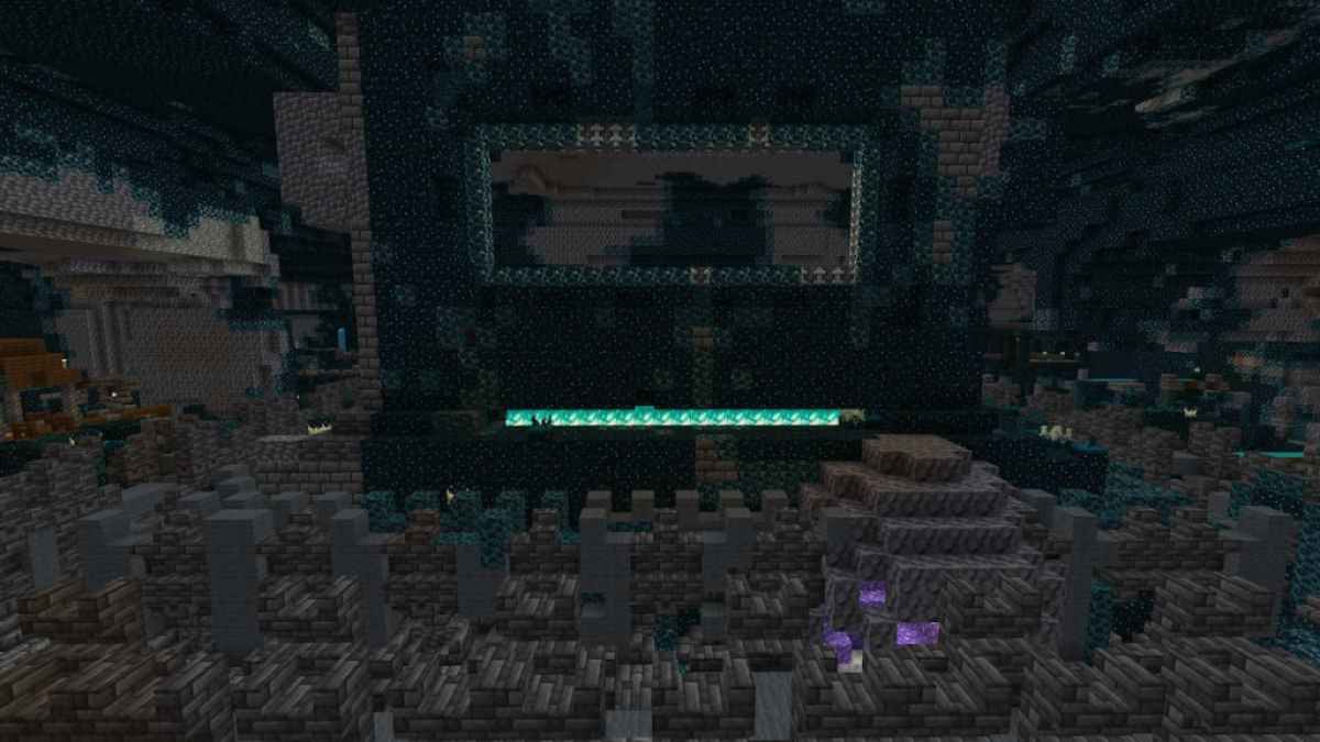 The center of an Ancient City with an amethyst geode beneath the portal.