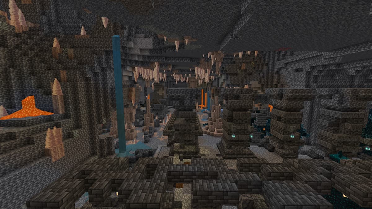 A Minecraft Ancient City littered with deposits of Dripstone.
