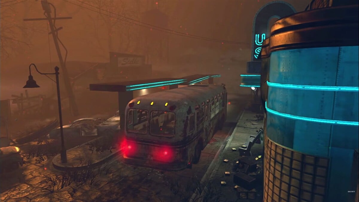 The bus stopping at the diner portion of the TranZit zombie map