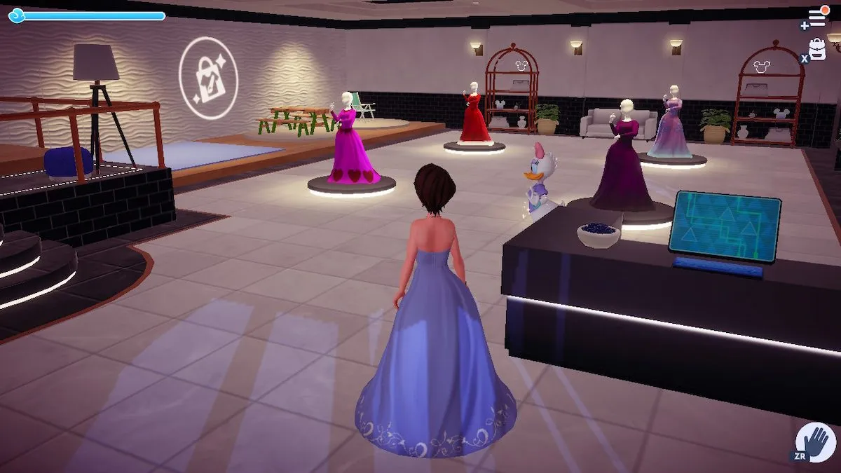 A fem-featuring Disney Dreamlight Valley avatar stands in front of another player's designs in Daisy's Boutique.