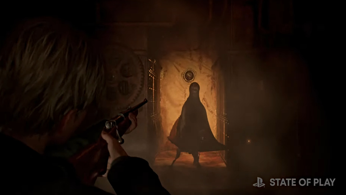 James fights the Door Boss in Silent Hill 2 remake