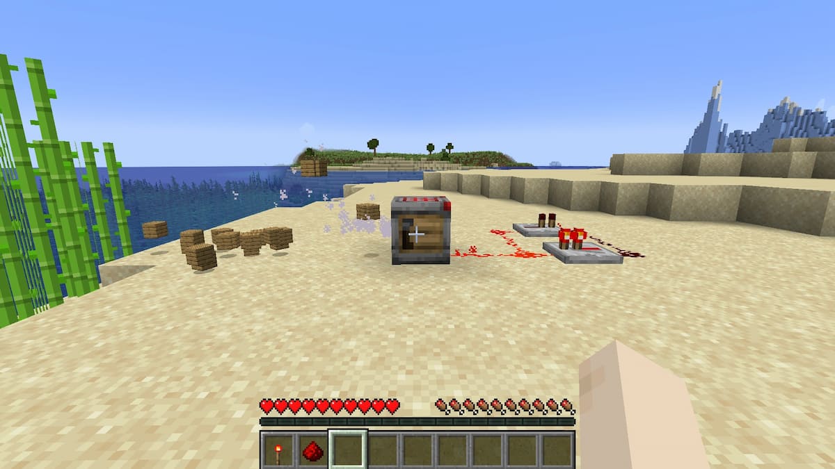 The working Redstone Circuit powering the Crafter