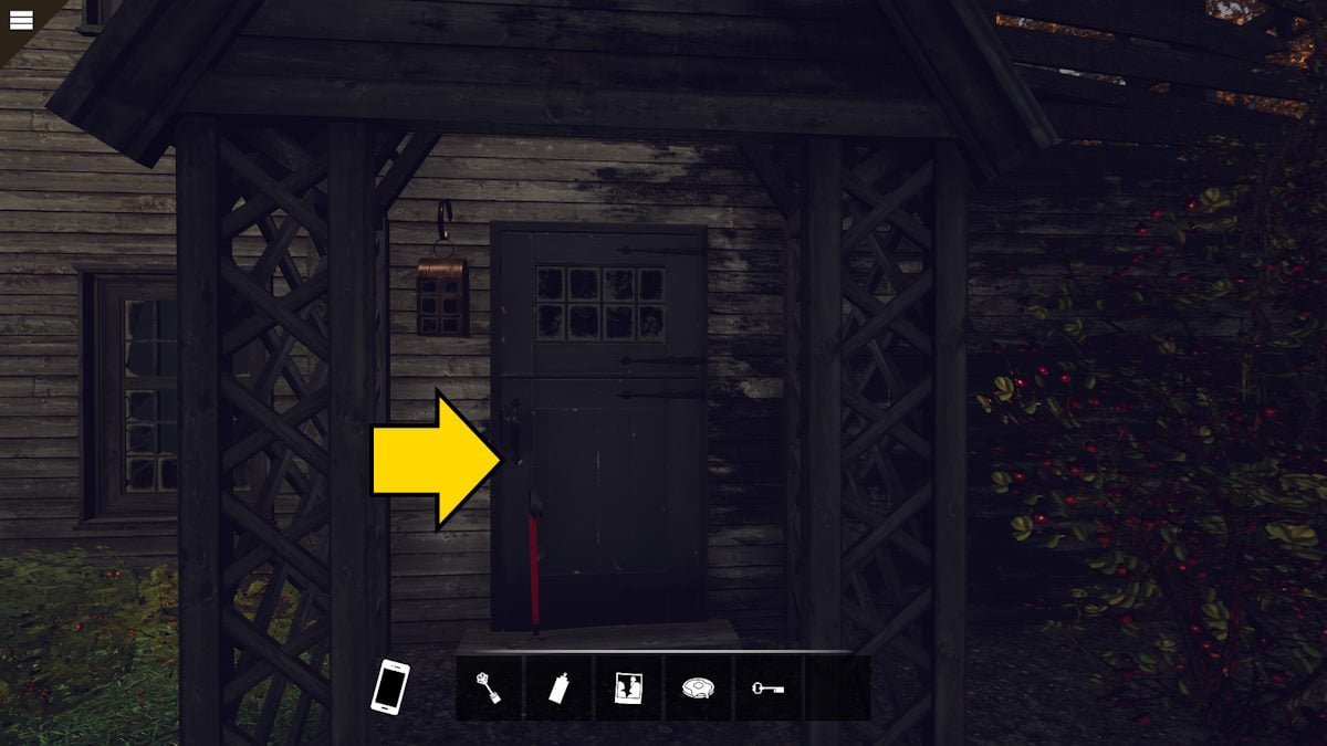 Using the key and crowbar to enter the house in Nancy Drew: Midnight in Salem