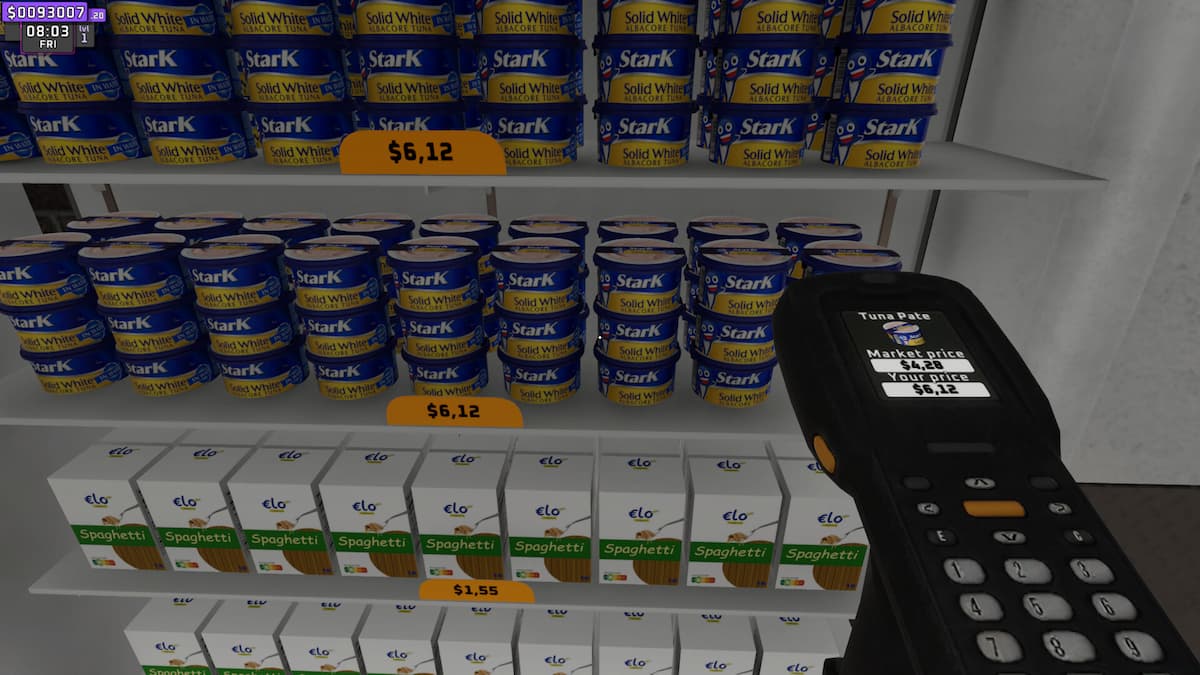 A player checking inventory in Supermarket Together