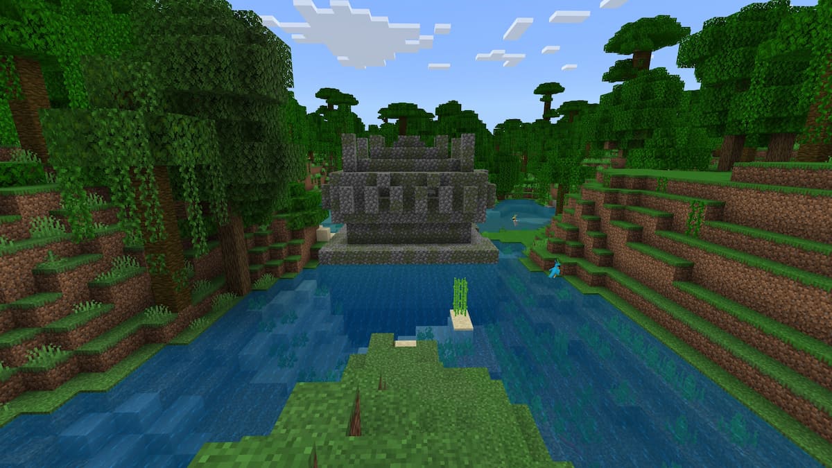 A Minecraft Jungle Temple with two parrots