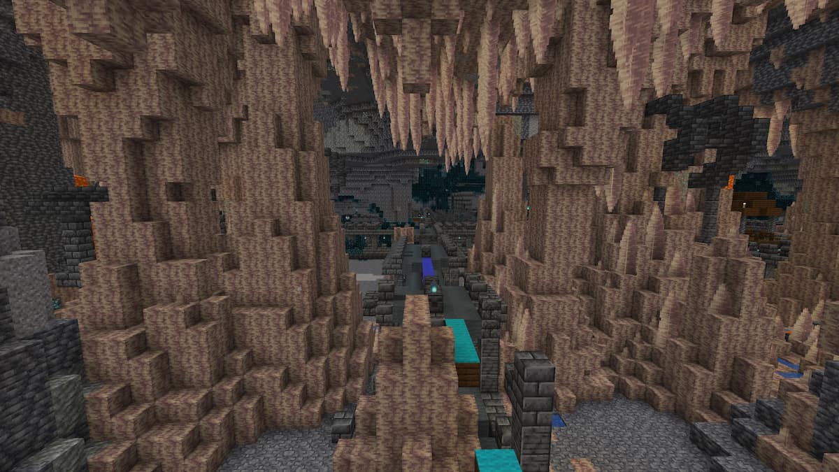 An Ancient City in a Minecraft Dripstone Cave