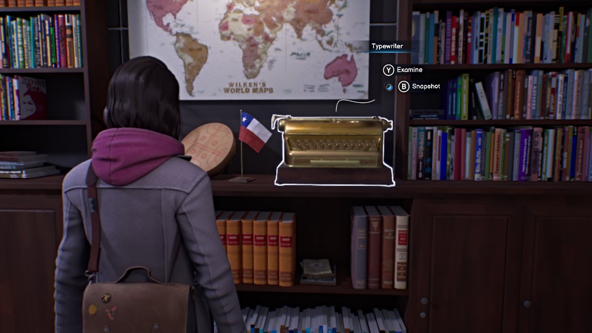 Golden Typewriter in Life is Strange Double Exposure