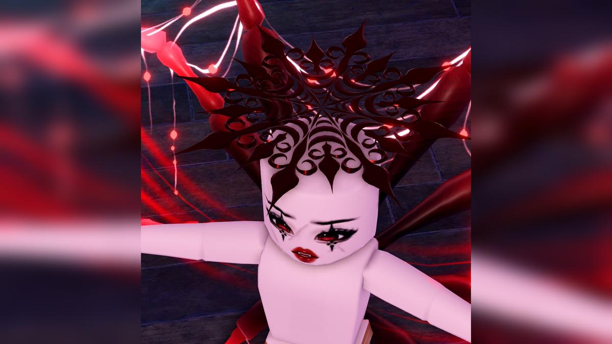 The Silk Spun Halo in Royale High