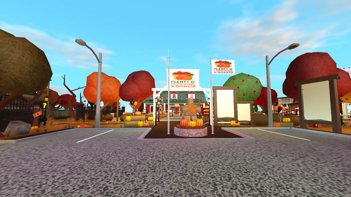Welcome to Bloxburg Halloween Spotlight