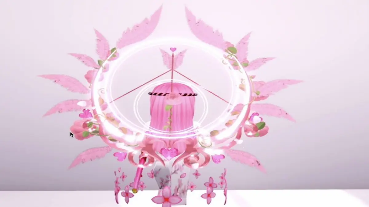 A roblox character wearing a Halo