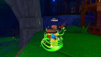 A player holding a Tart in Scrooms